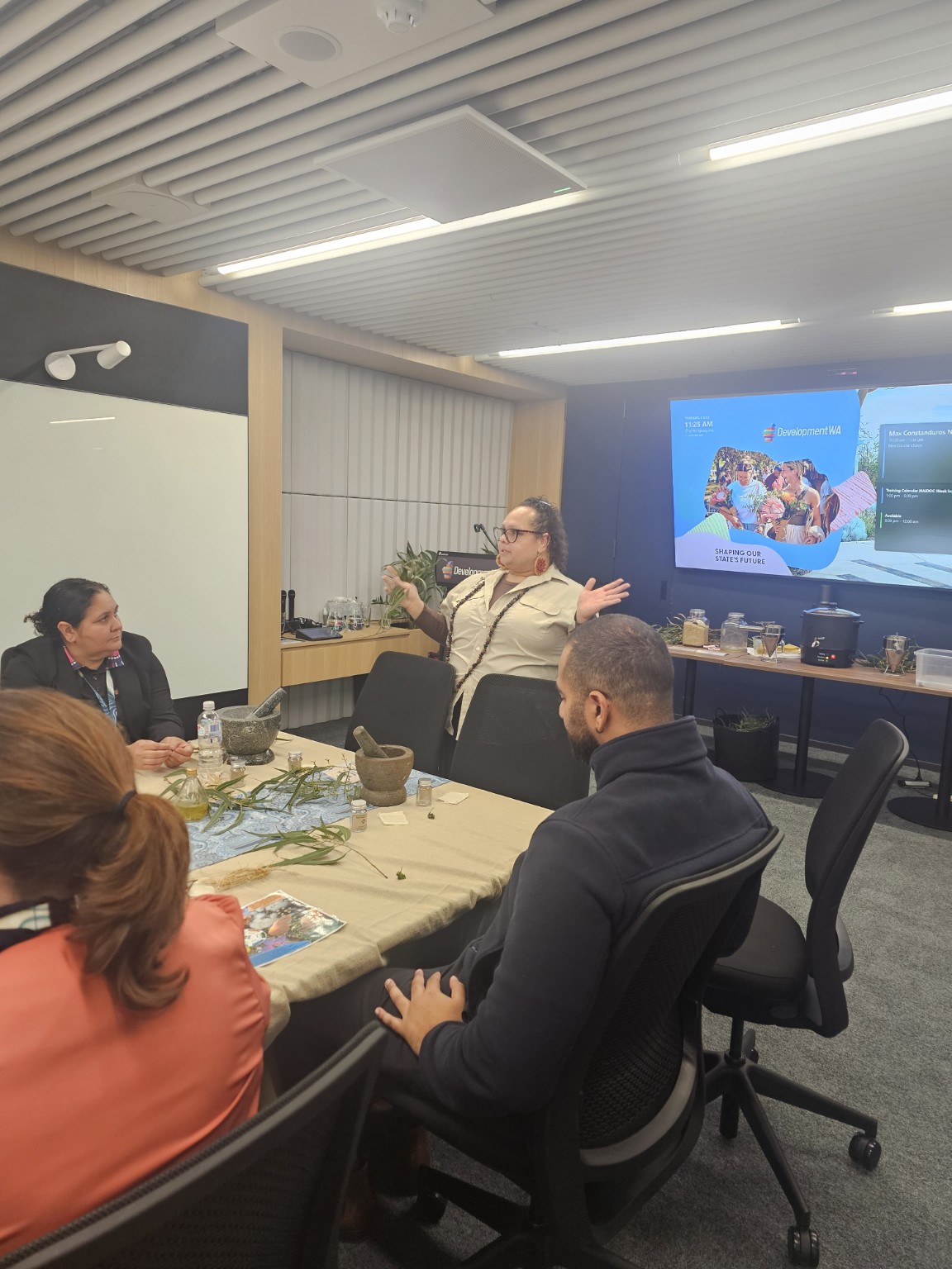 Cultural teaching and presentation during the workshop